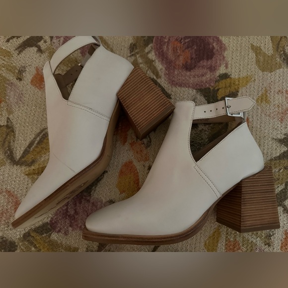 FREE PEOPLE Brady Buckle Bootie 39 WHITE Leather - Picture 11 of 13
